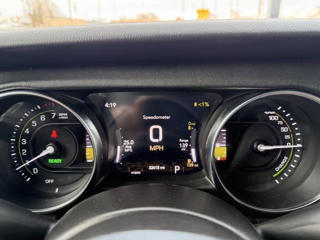 Used 2023 Jeep Wrangler Sahara w/ Cold Weather Group image 20