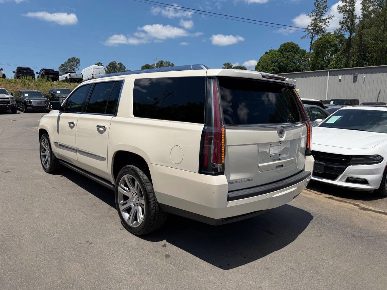 Used 2015 Cadillac Escalade ESV Premium AWD/4WD image 8