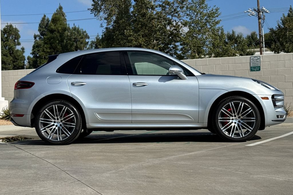 Used 2018 Porsche Macan Turbo AWD/4WD image 6