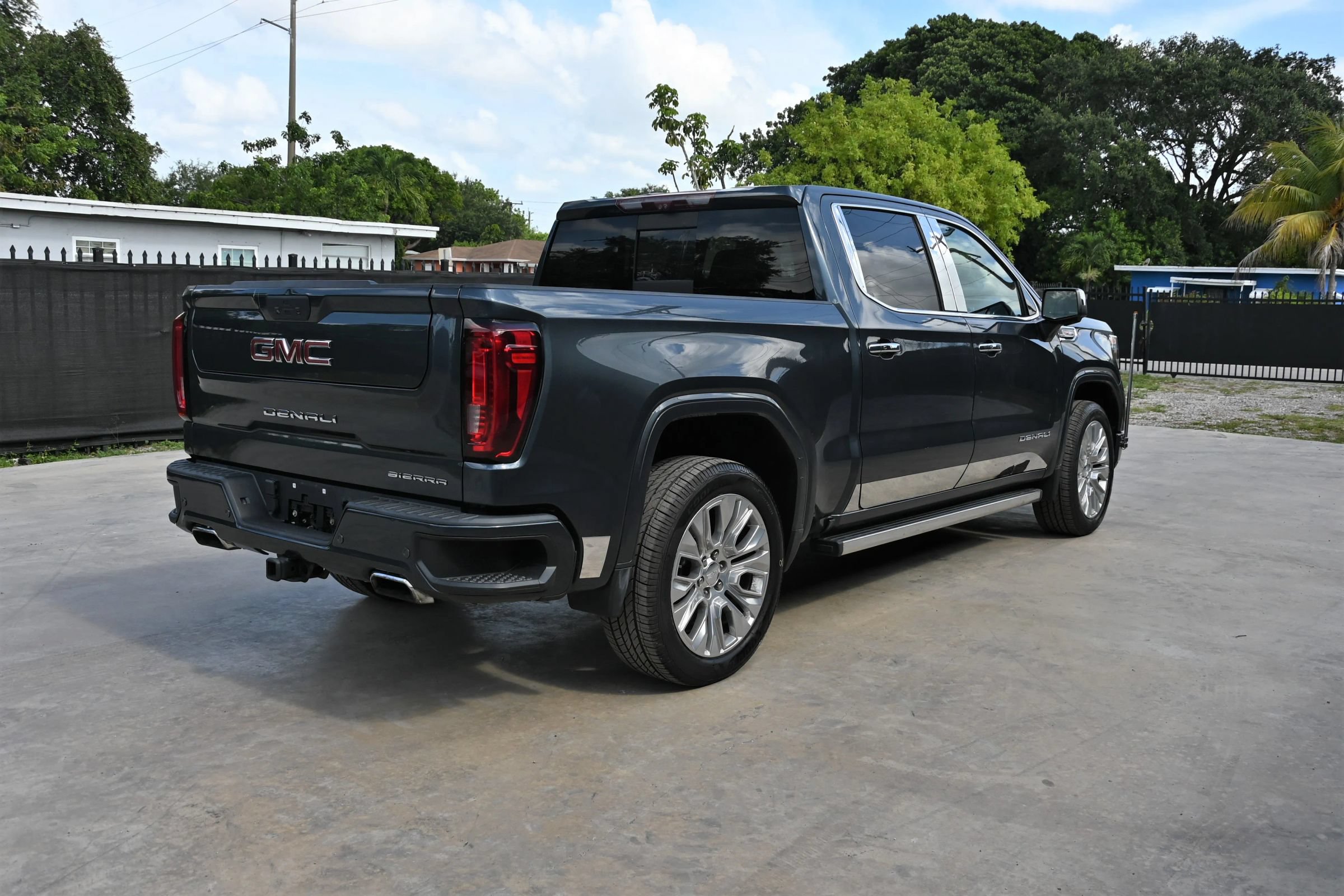 Used 2020 GMC Sierra 1500 Denali w/ Denali Ultimate Package AWD/4WD image 5