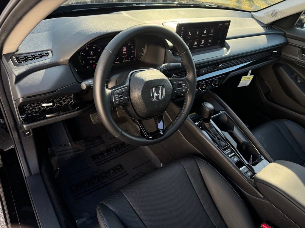 Used 2025 Honda Accord EX-L image 9