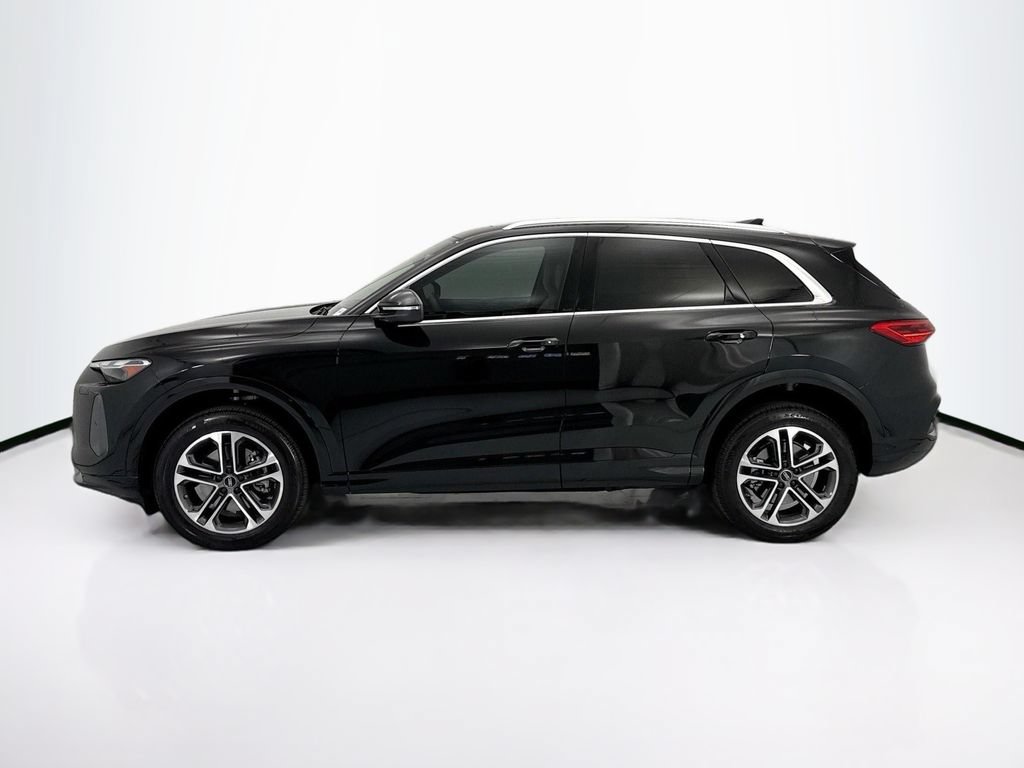 Used 2025 Audi Q5 Premium AWD/4WD image 8