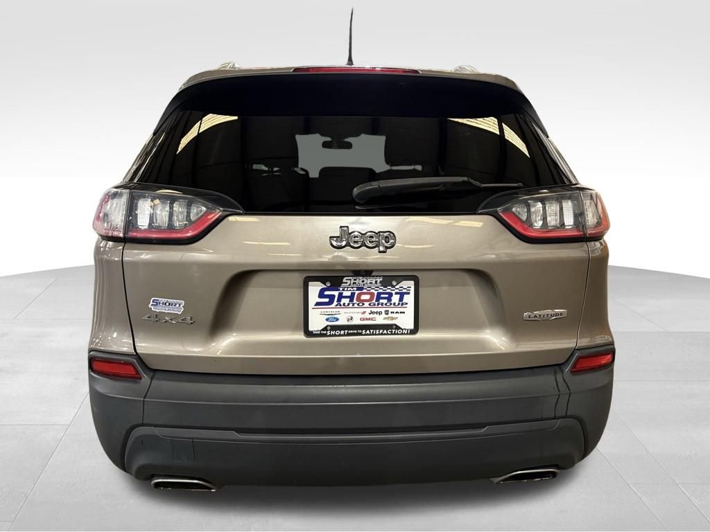 Used 2019 Jeep Cherokee Latitude w/ Popular Appearance Group image 4