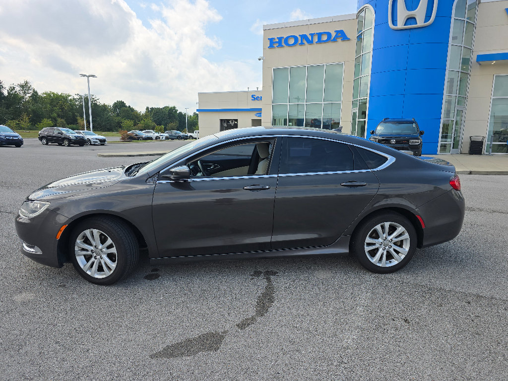 Used 2016 Chrysler 200 Limited w/ Convenience Group FWD image 8