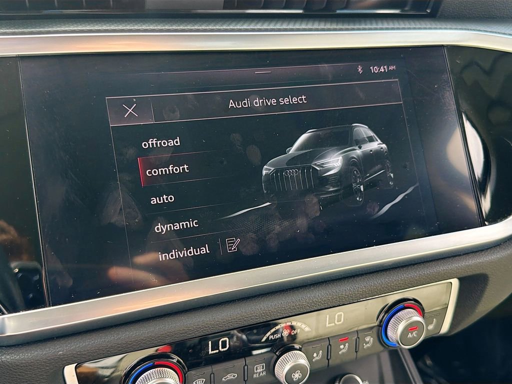 Used 2020 Audi Q3 2.0T Premium image 30