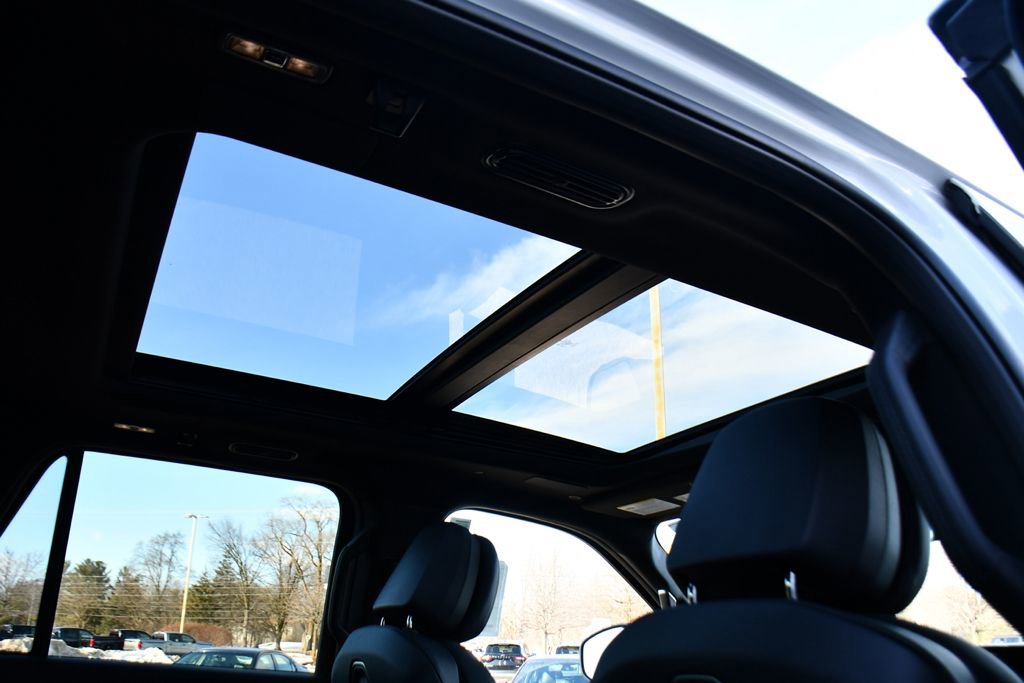 New 2026 Lincoln Navigator L Reserve w/ Jet Appearance Package image 17