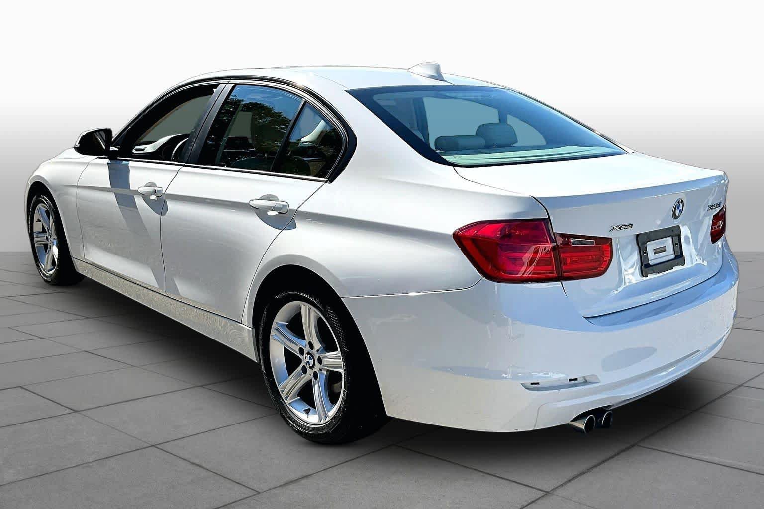 Used 2013 BMW 328i xDrive Sedan AWD/4WD image 12