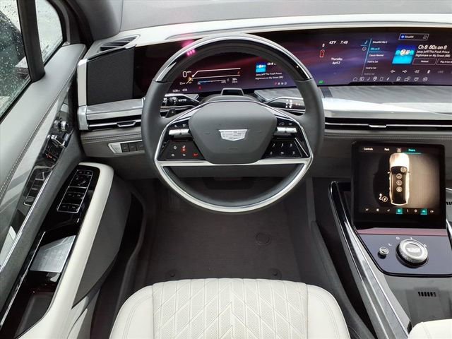 Used 2025 Cadillac Escalade IQ Luxury 1 image 16