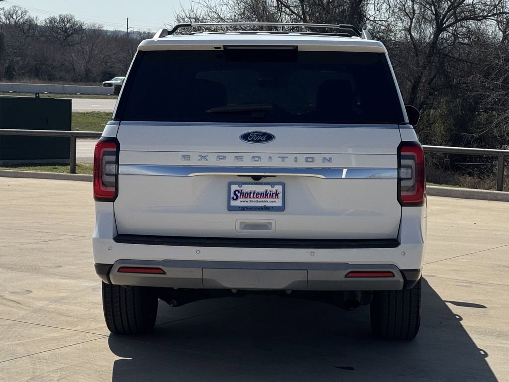 Used 2023 Ford Expedition Limited image 7