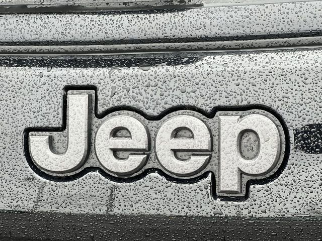 Used 2024 Jeep Compass Limited w/ High Altitude Package image 11