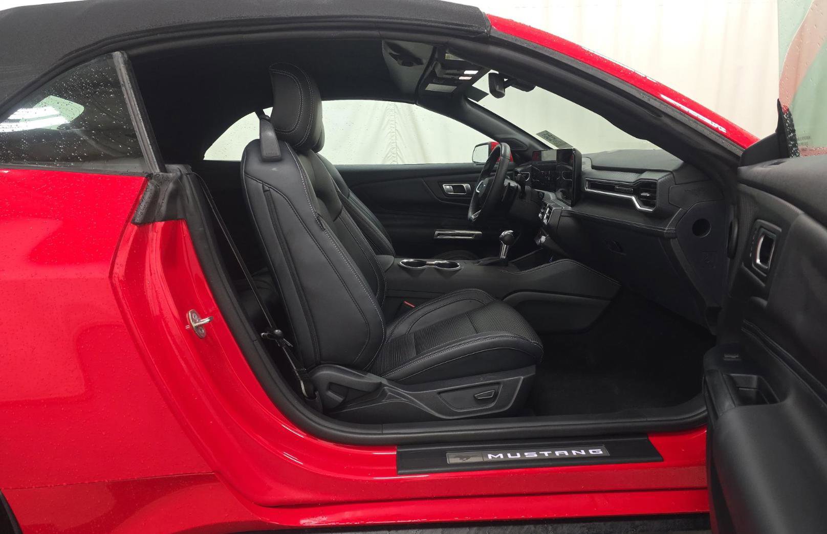 Used 2025 Ford Mustang GT Premium image 10