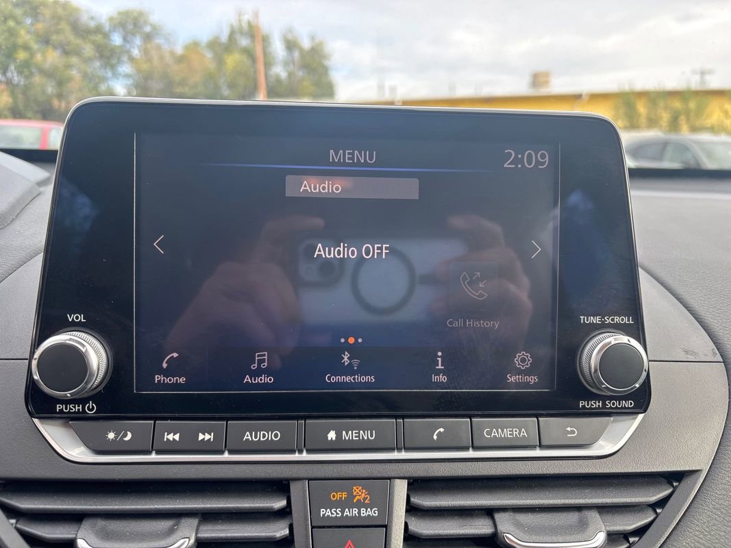 Used 2021 Nissan Altima 2.5 SV image 15