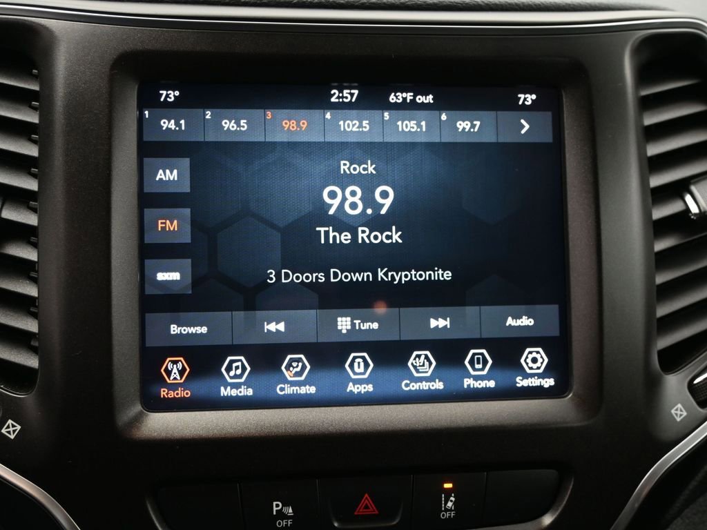 Used 2022 Jeep Cherokee Trailhawk w/ Premium Leather Package image 19