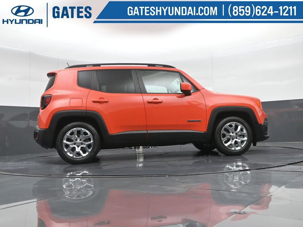 Used 2015 Jeep Renegade Latitude w/ Popular Equipment Group FWD image 34