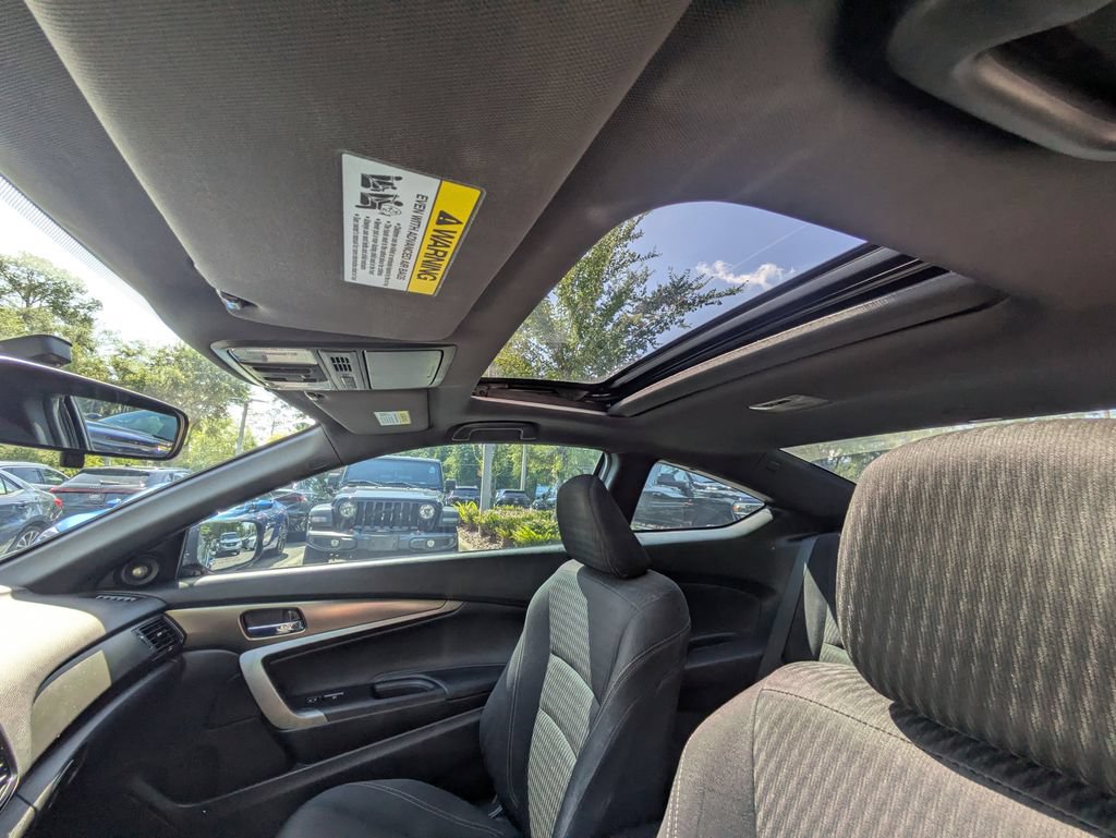 Used 2017 Honda Accord EX image 19