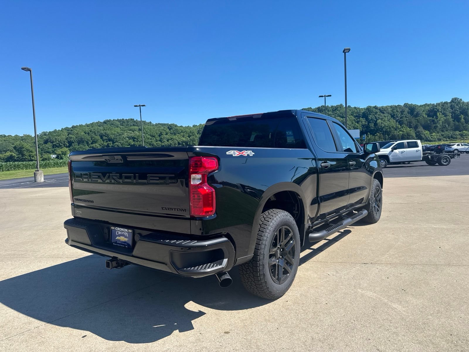 New 2026 Chevrolet Silverado 1500 Custom w/ Turbomax Blackout Package AWD/4WD image 4