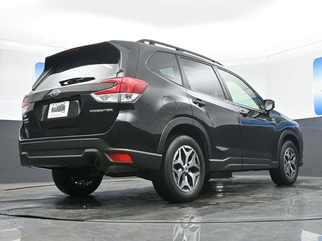 Used 2023 Subaru Forester Premium image 22