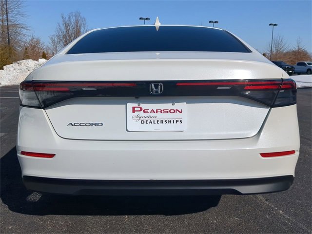 Used 2023 Honda Accord EX image 5