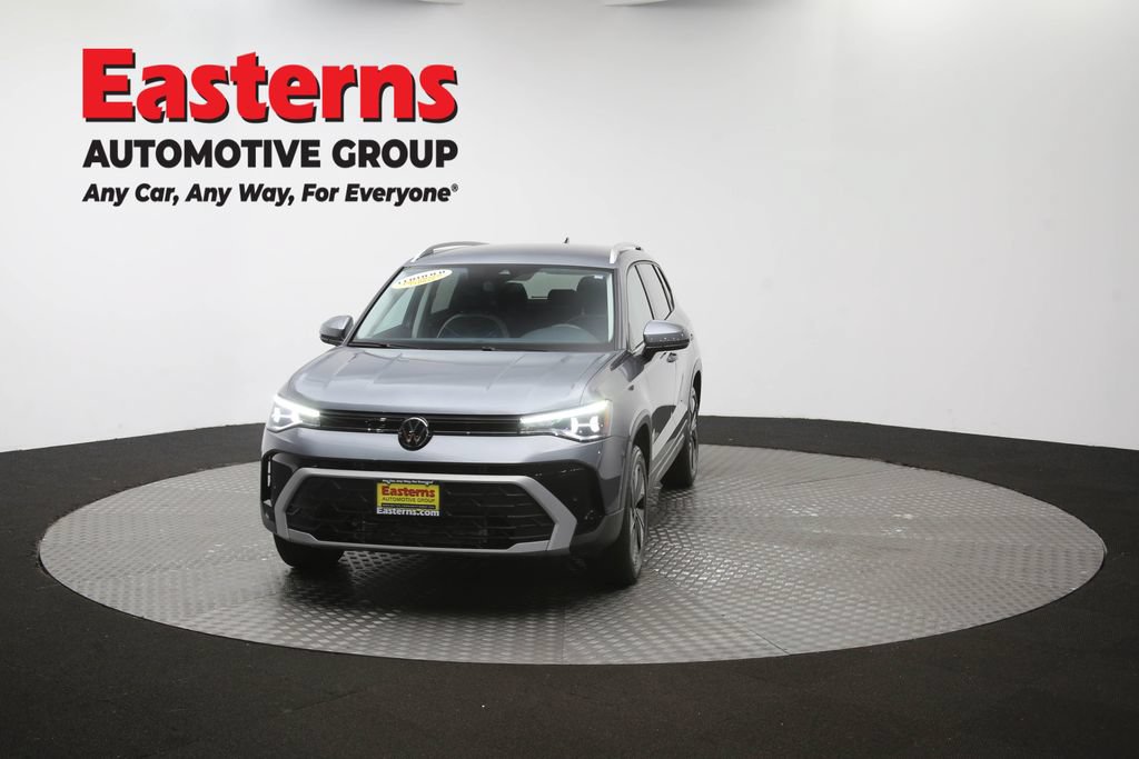 Used 2025 Volkswagen Taos SE AWD/4WD image 52