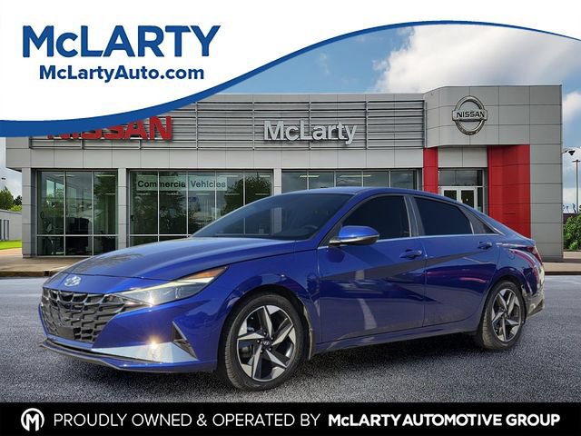 Used 2023 Hyundai Elantra Limited w/ Winter Weather Package FWD image 1