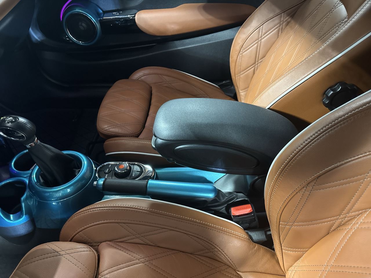 Used 2019 MINI Cooper Convertible w/ Signature Upholstery Package image 28