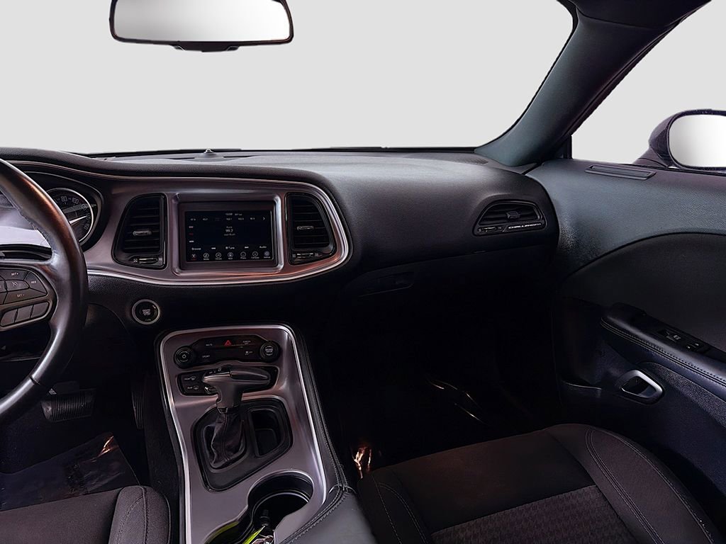 Used 2020 Dodge Challenger SXT image 21