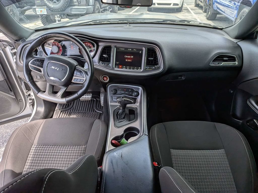 Used 2022 Dodge Challenger SRT Hellcat RWD image 15