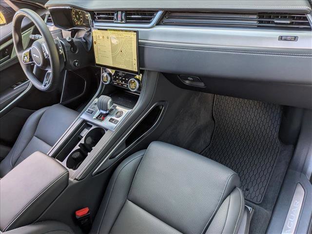 Certified 2026 Jaguar F-PACE R-Dynamic S image 23