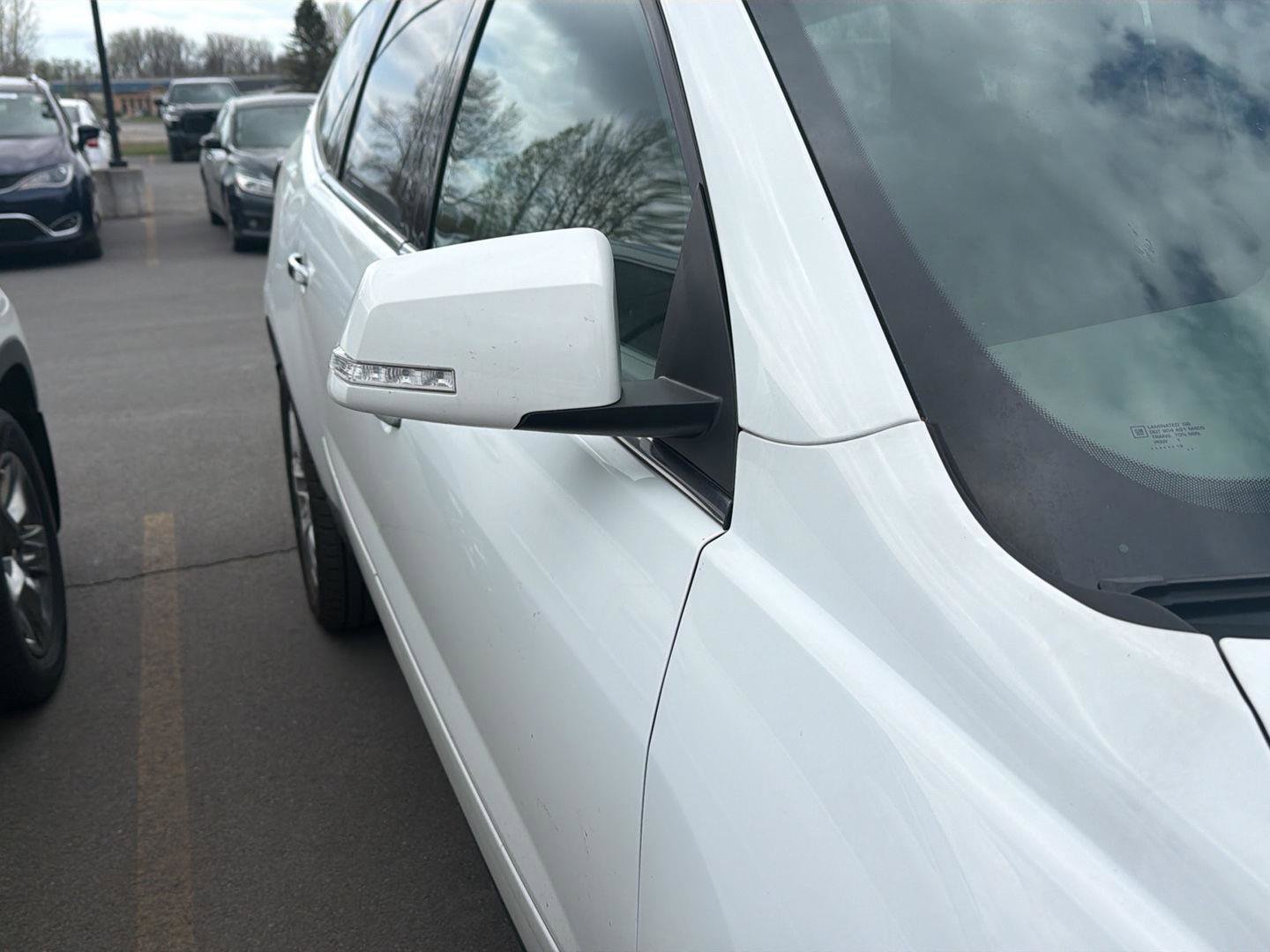 Used 2016 Chevrolet Traverse LT w/ Style and Technology Package FWD image 5