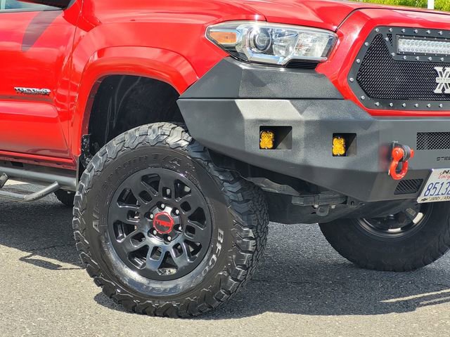 Used 2017 Toyota Tacoma SR5 w/ Tow Package AWD/4WD image 4