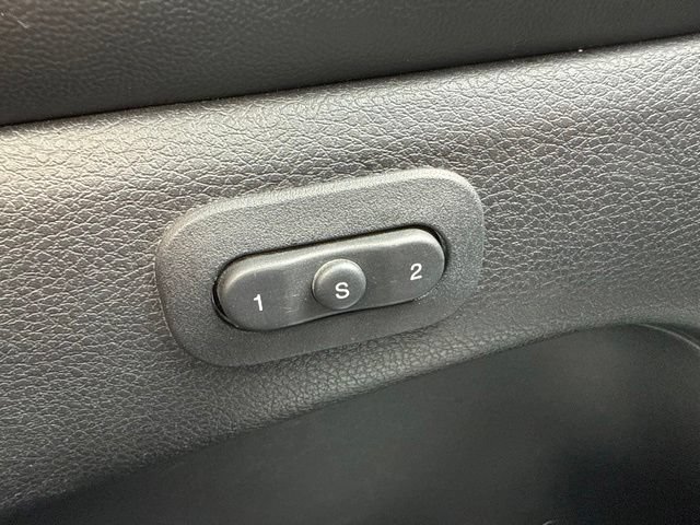 Used 2017 Jeep Grand Cherokee Limited AWD/4WD image 25