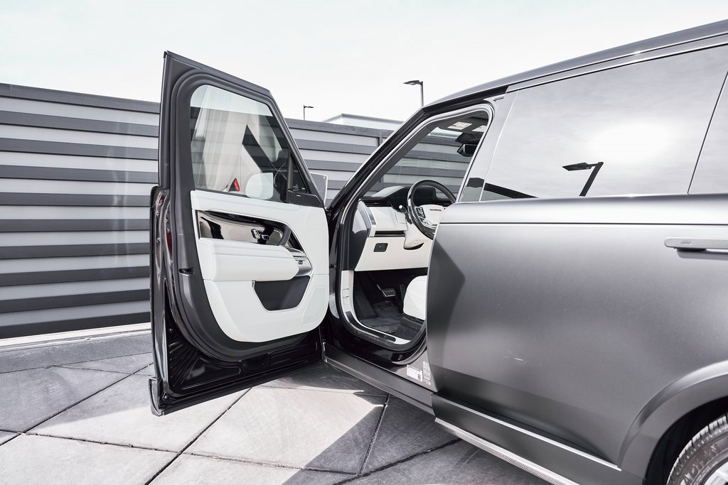 Used 2024 Land Rover Range Rover Long Wheelbase SE image 37