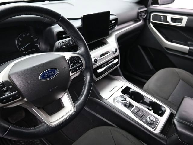 Used 2022 Ford Explorer XLT image 23