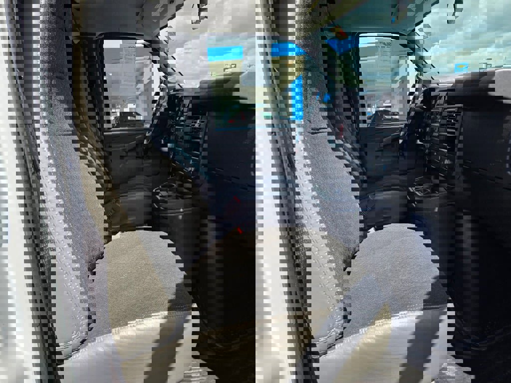 Used 2024 GMC Savana 2500 w/ Driver Convenience Package image 7