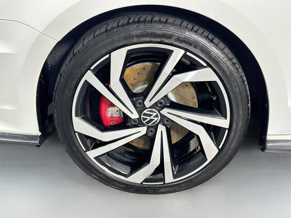 Used 2017 Volkswagen Jetta GLI FWD image 31