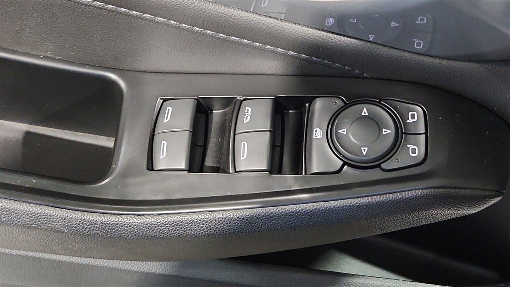 Used 2023 Chevrolet Traverse LT image 17