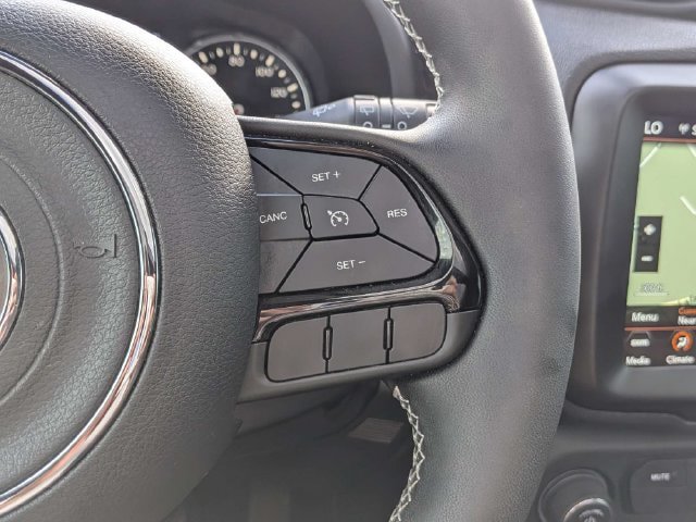 Used 2021 Jeep Renegade Latitude w/ Sun & Sound Group FWD image 26