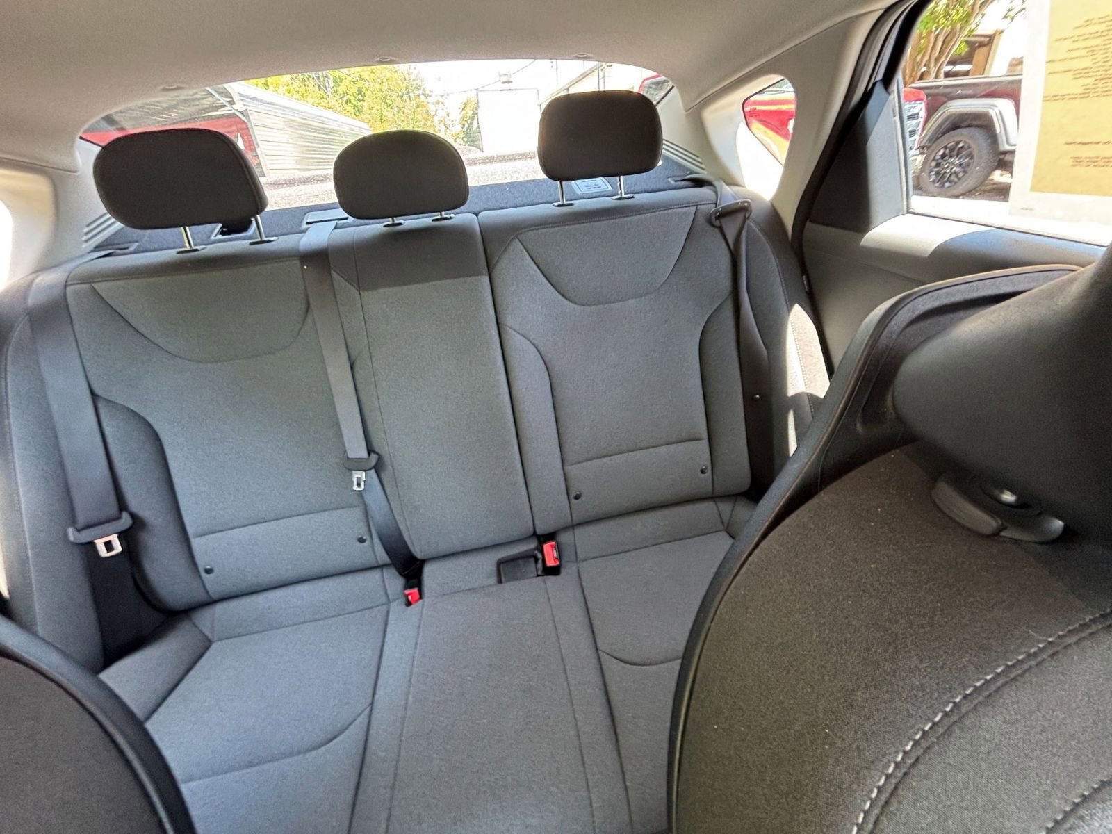 Used 2025 Kia K4 FWD image 33