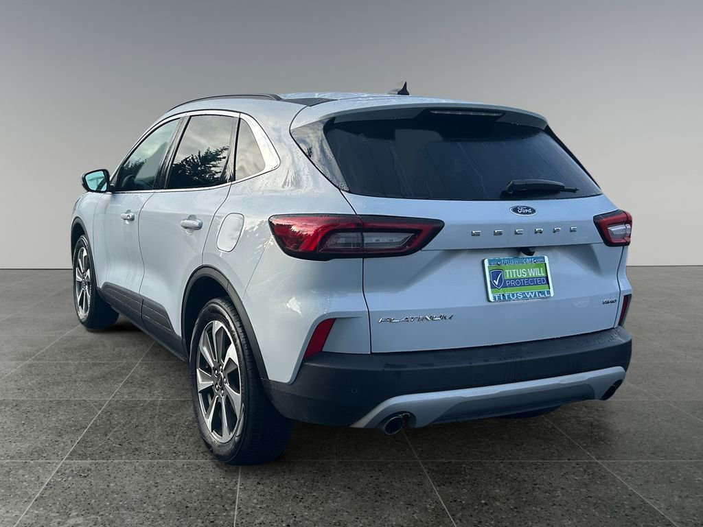 Used 2025 Ford Escape Platinum image 5