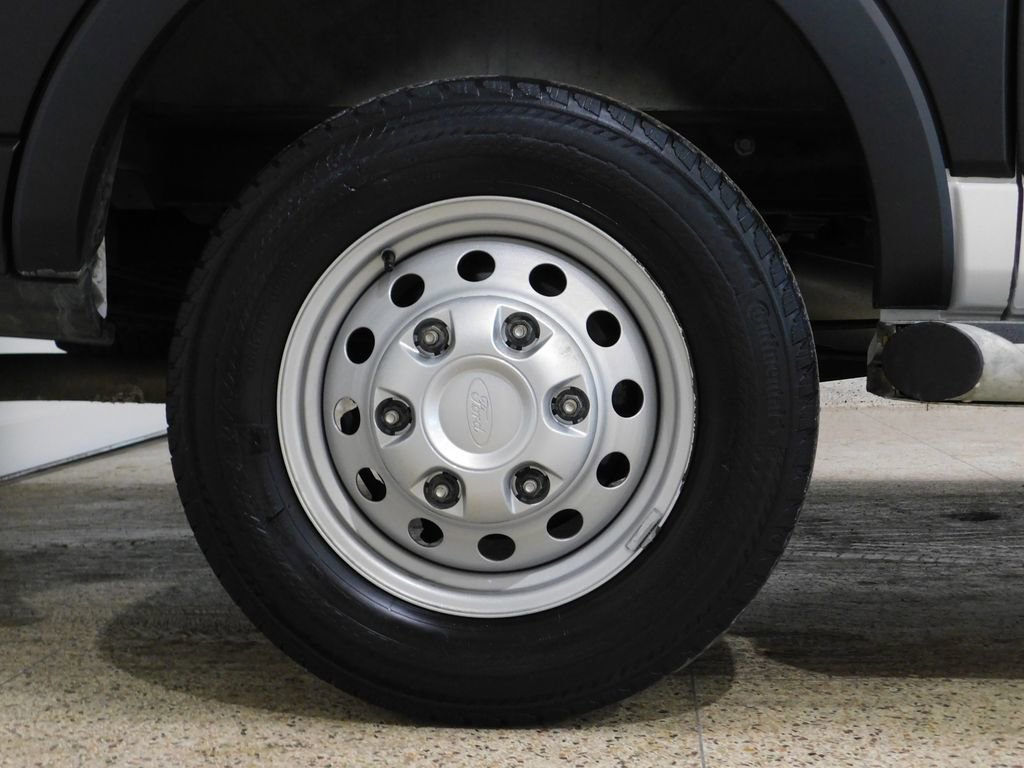 Used 2024 Ford Transit 250 Low Roof AWD w/ Exterior Upgrade Package image 91