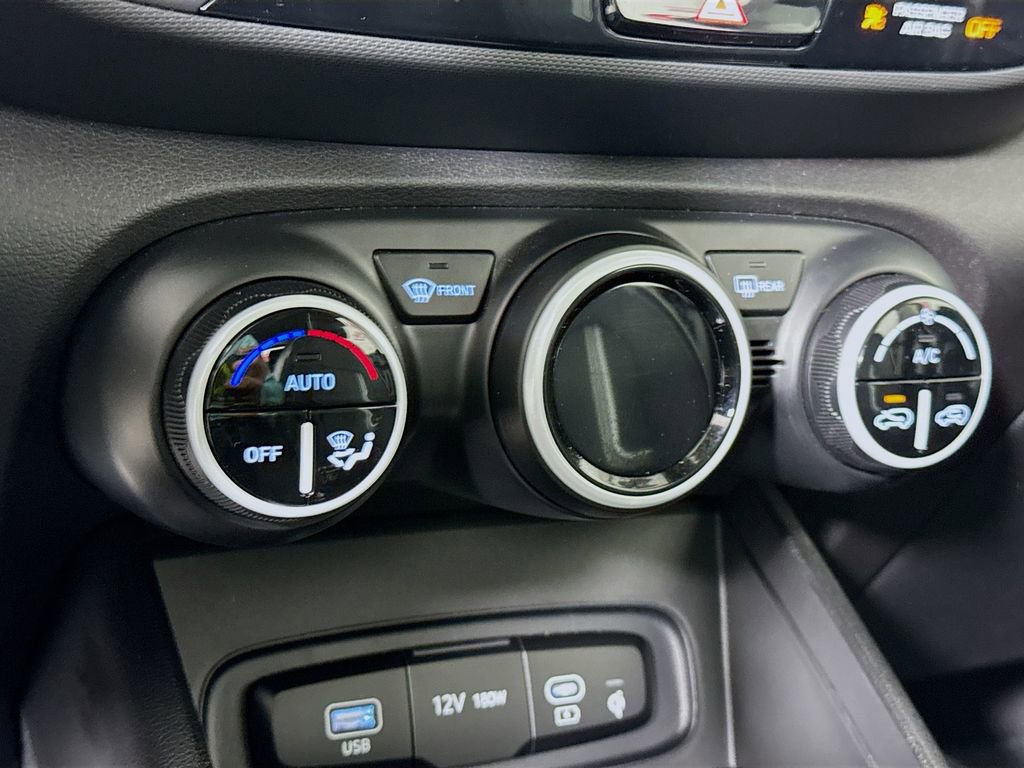 Certified 2024 Hyundai Venue Limited image 10