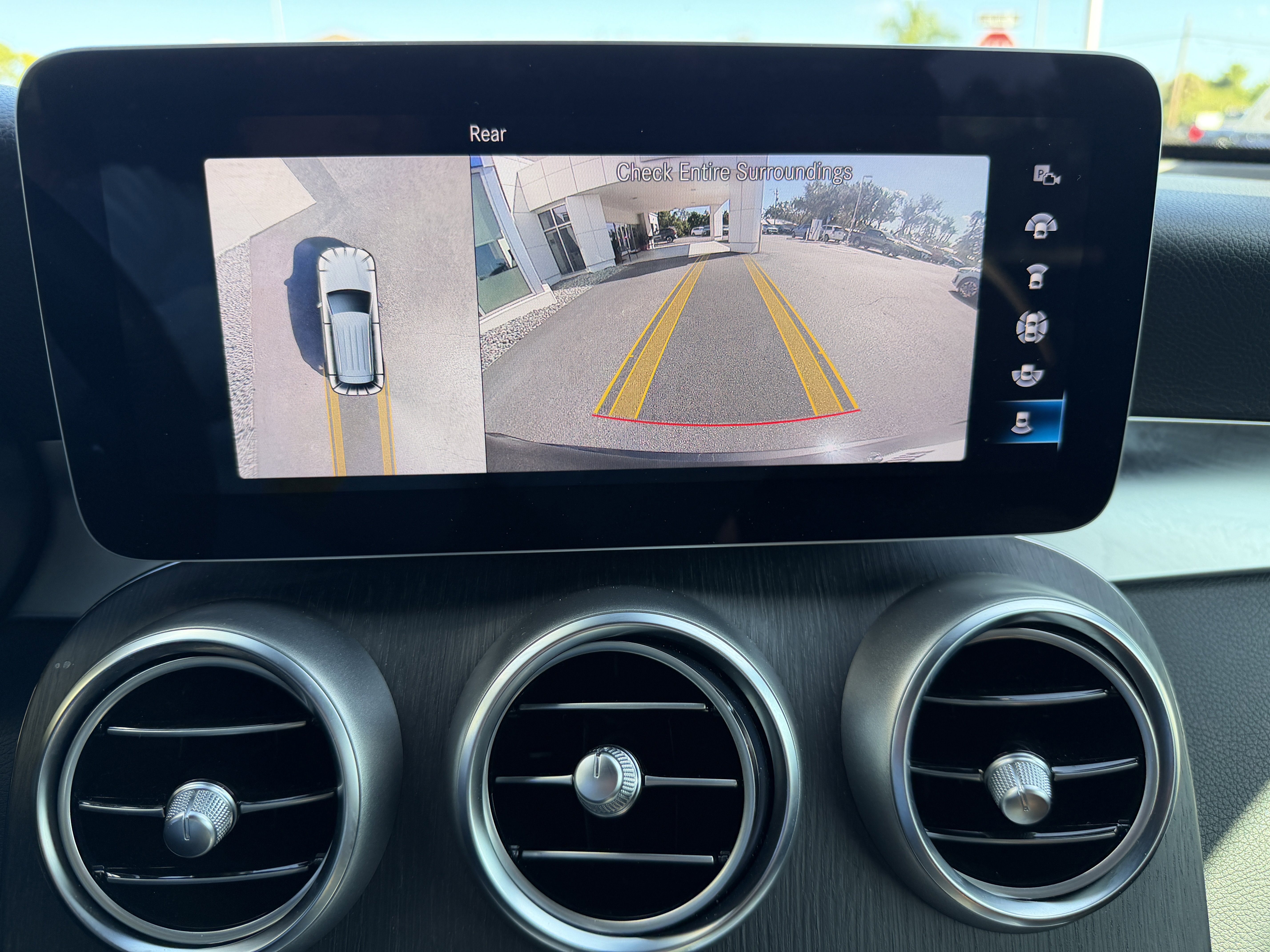 Used 2020 Mercedes-Benz GLC 300 image 21