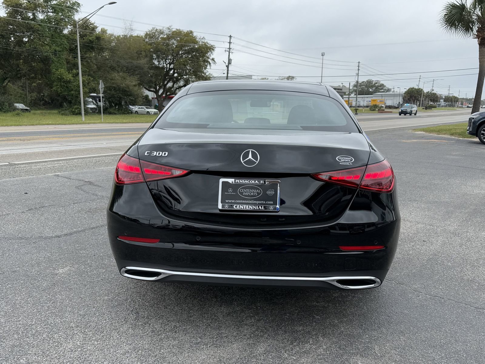 Used 2025 Mercedes-Benz C 300 Sedan image 4
