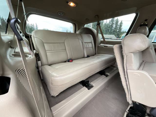 Used 2000 Ford Excursion Limited AWD/4WD image 16