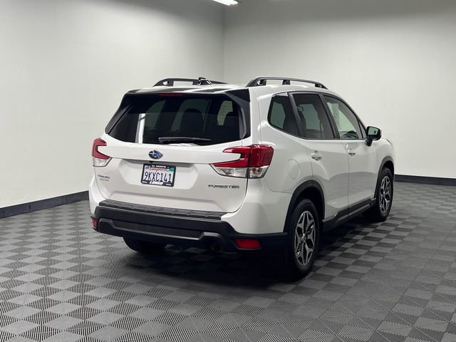Used 2024 Subaru Forester Premium image 5