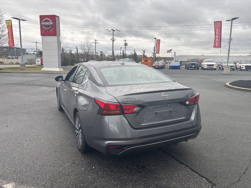 Used 2024 Nissan Altima 2.5 SV FWD image 5