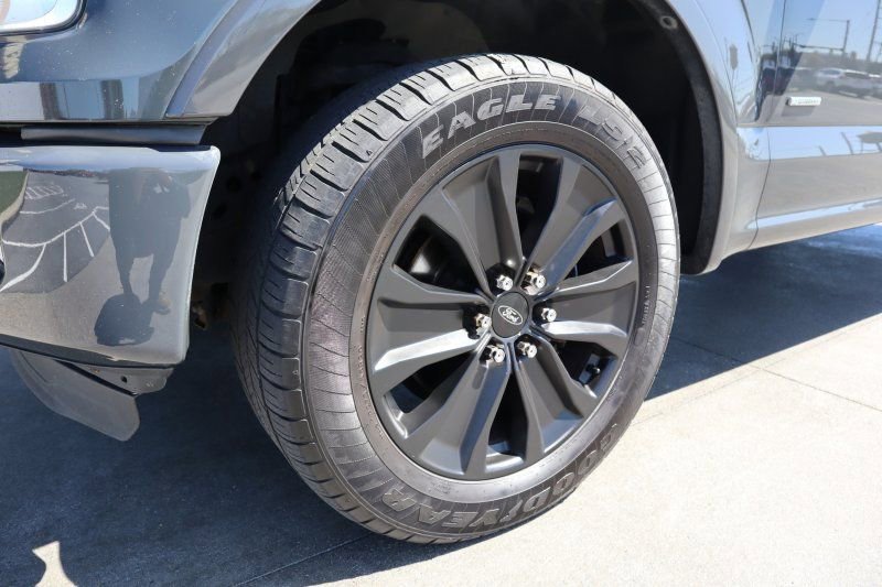 Used 2016 Ford F150 XLT w/ Equipment Group 301A Mid image 8