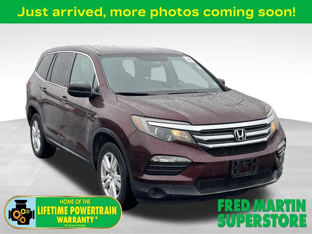 Used 2016 Honda Pilot LX image 1