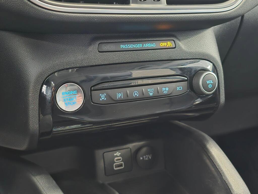 Used 2024 Ford Escape Platinum image 31