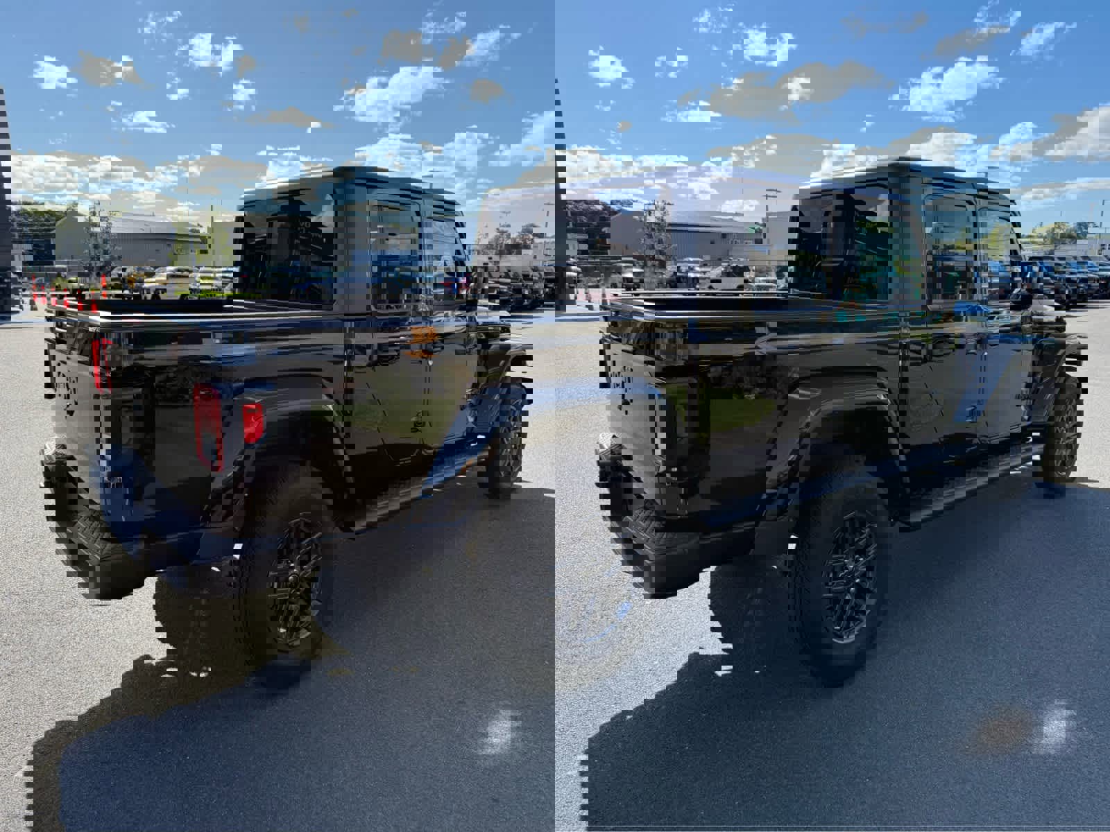 Used 2025 Jeep Gladiator Sport image 10